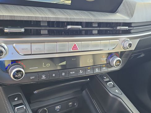 New 2025 Kia Telluride EX image 28