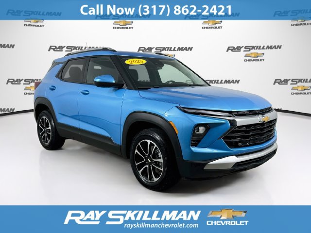 Used 2025 Chevrolet TrailBlazer LT AWD/4WD image 1