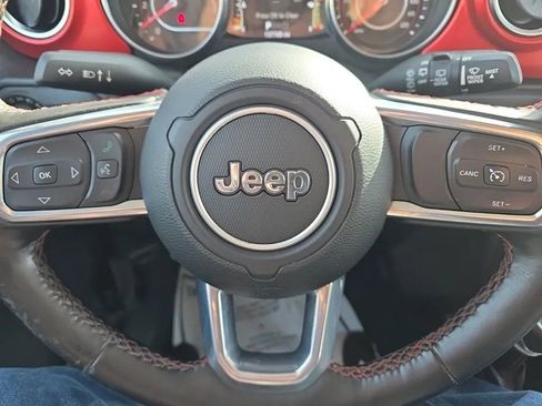 Used 2021 Jeep Wrangler Unlimited Rubicon image 22