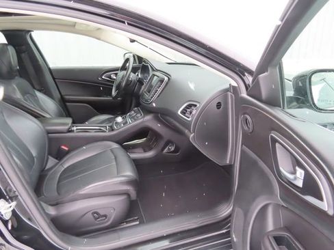 Used 2016 Chrysler 200 C w/ Quick Order Package 26P image 24