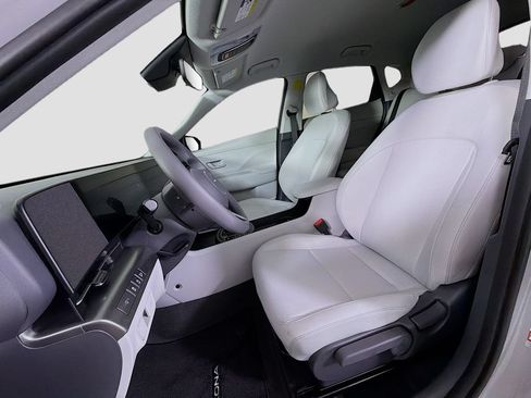 Used 2026 Hyundai Kona SE FWD image 13