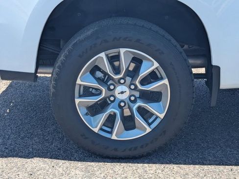 Used 2026 Chevrolet Silverado 1500 RST AWD/4WD image 9