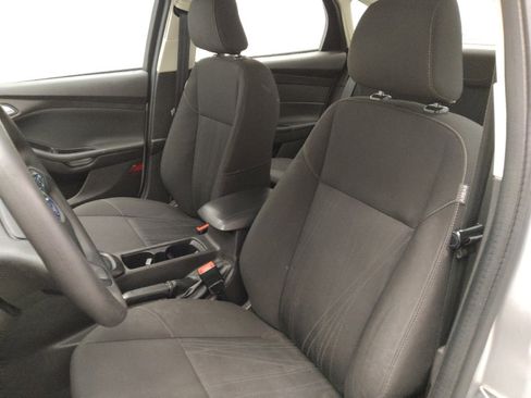 Used 2018 Ford Focus SE image 17