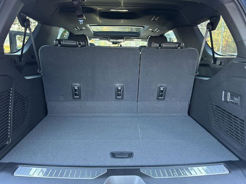 New 2026 Chevrolet Suburban RST image 30