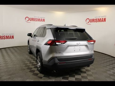 Used 2024 Toyota RAV4 XLE FWD image 6