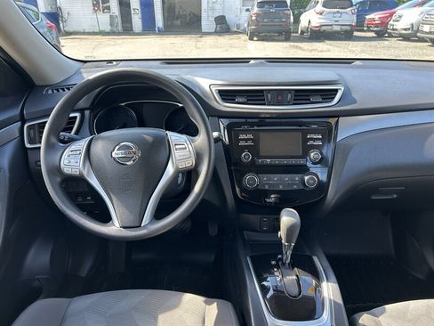 Used 2016 Nissan Rogue S AWD/4WD image 11