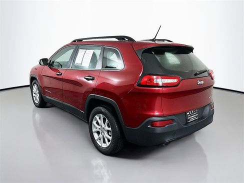 Used 2015 Jeep Cherokee Sport w/ Cold Weather Group image 5