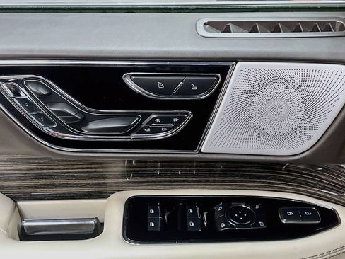 Used 2024 Lincoln Navigator Black Label AWD/4WD image 18