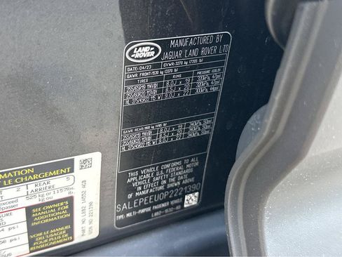 Used 2023 Land Rover Defender 110 SE AWD/4WD image 48