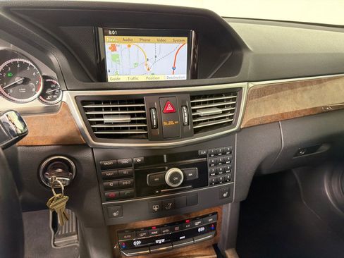 Used 2011 Mercedes-Benz E 350 4MATIC Sedan image 17