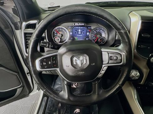Used 2019 RAM 1500 Laramie AWD/4WD image 10