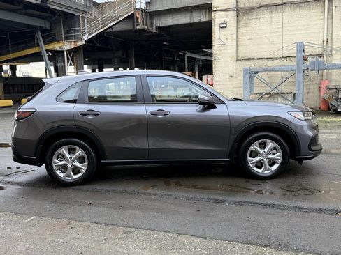 Used 2023 Honda HR-V LX image 44