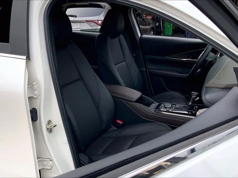 Used 2022 MAZDA CX-30 AWD 2.5 S w/ Premium Package image 9