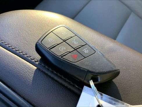 Used 2021 Chevrolet Tahoe Z71 w/ Z71 Signature Package image 14