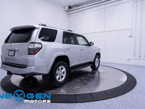 Used 2021 Toyota 4Runner SR5 Premium image 33