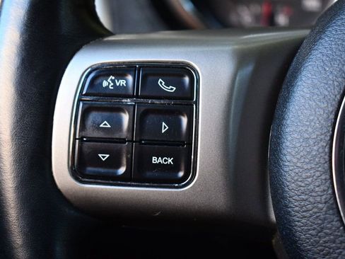 Used 2012 Jeep Grand Cherokee Overland image 17