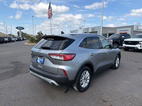 Certified 2022 Ford Escape SE w/ Convenience Package FWD image 7