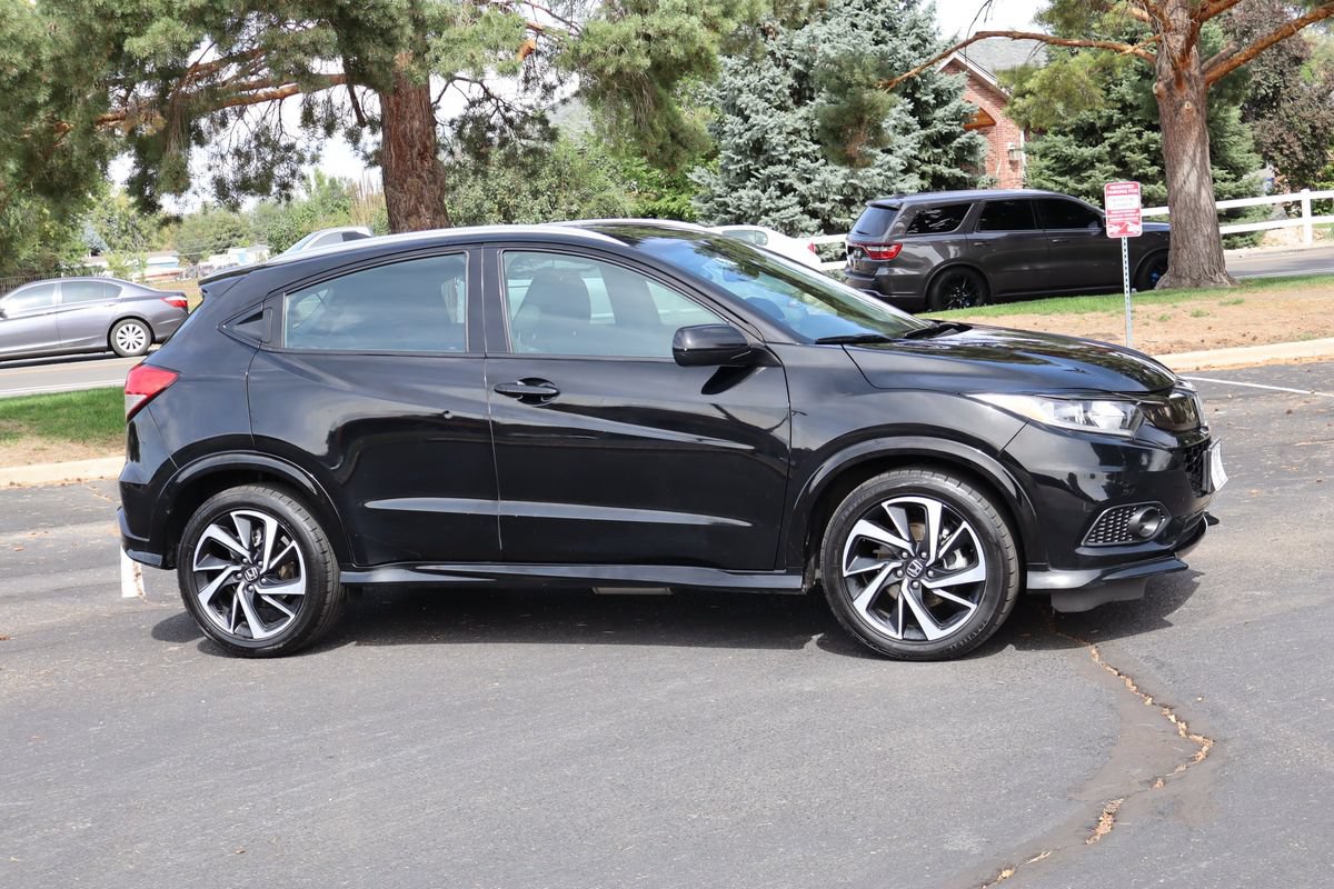 Used 2019 Honda HR-V Sport image 2