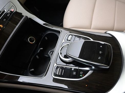 Used 2016 Mercedes-Benz GLC 300 4MATIC image 31