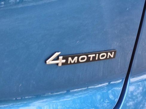 Used 2025 Volkswagen Atlas Cross Sport SEL Premium R-Line image 34