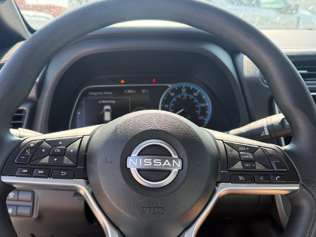 Used 2025 Nissan Leaf S FWD image 19