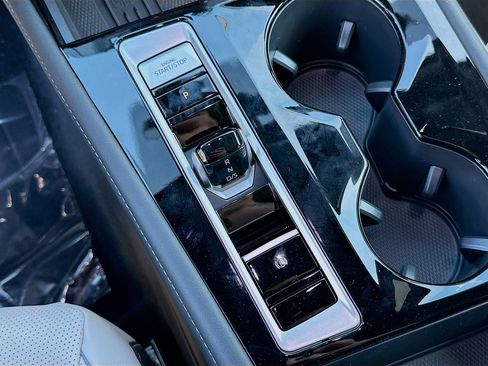 New 2026 Volkswagen Atlas Cross Sport SEL Premium R-Line image 16