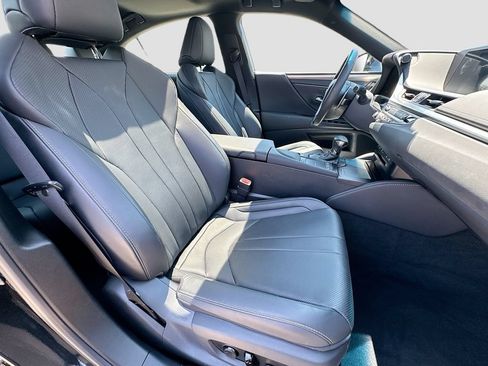 Used 2021 Lexus ES 350 F Sport w/ Accessory Package FWD image 34
