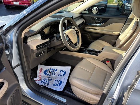 Certified 2022 Lincoln Corsair FWD image 25