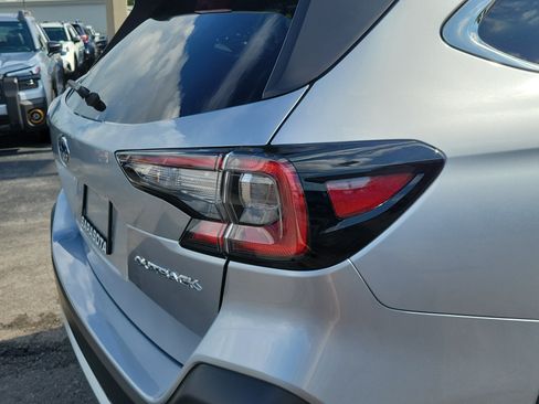 Certified 2025 Subaru Outback Limited AWD/4WD image 11