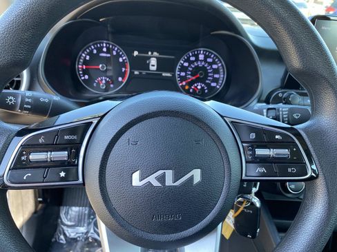 Used 2023 Kia Forte LXS w/ LXS Technology Package FWD image 13