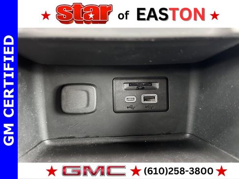 Used 2023 GMC Acadia SLT w/ Technology Package image 32