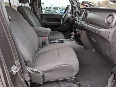 Used 2023 Jeep Wrangler Willys image 34
