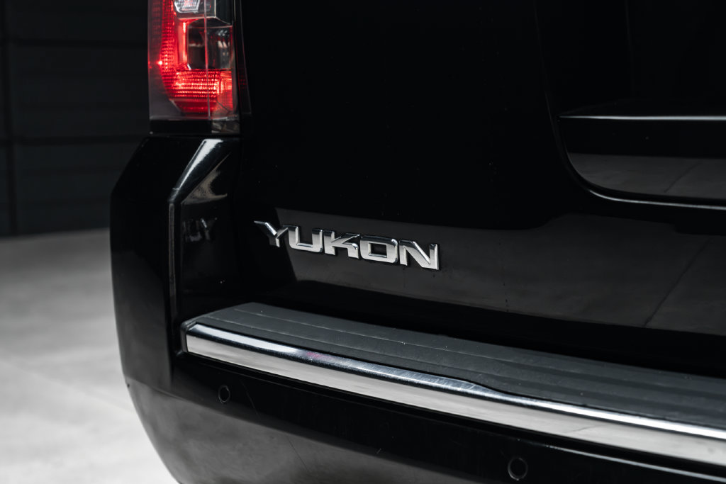 Used 2020 GMC Yukon Denali w/ Enhanced Security Package AWD/4WD image 13