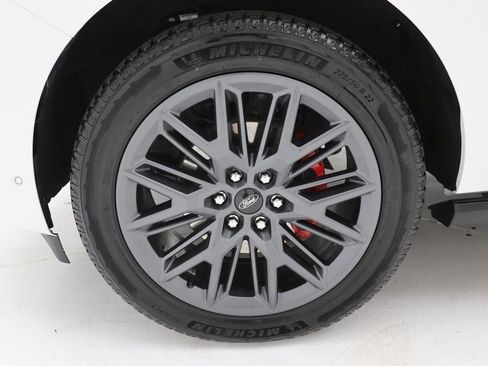 Used 2025 Ford Expedition Max Platinum w/ Stealth Performance Package AWD/4WD image 9