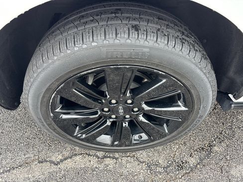 Used 2023 Lincoln Navigator Reserve AWD/4WD image 10