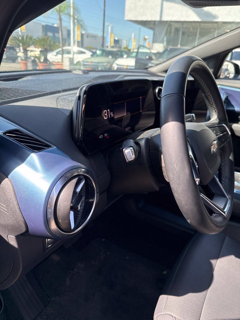 Used 2024 Chevrolet Equinox EV LT FWD image 28