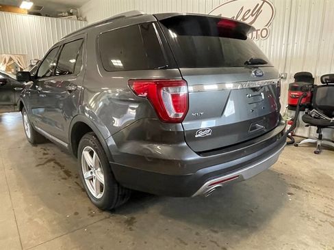 Used 2016 Ford Explorer XLT w/ Equipment Group 202A AWD/4WD image 3