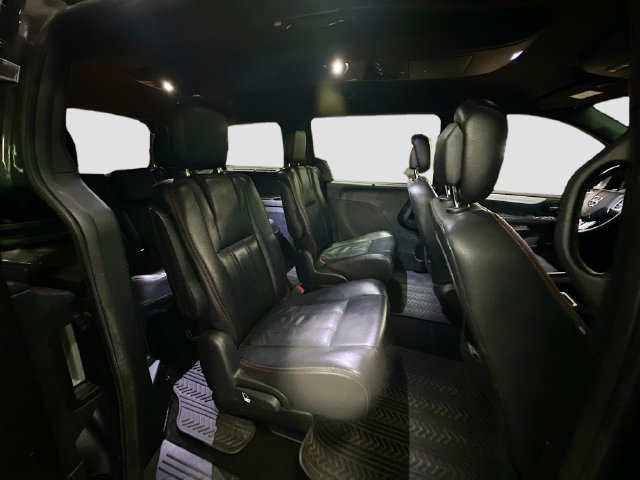 Used 2016 Dodge Grand Caravan R/T w/ Driver Convenience Group FWD image 29