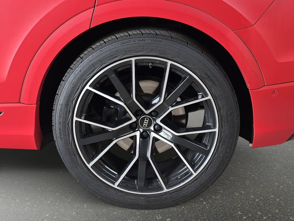 Used 2023 Audi SQ8 Prestige AWD/4WD image 35