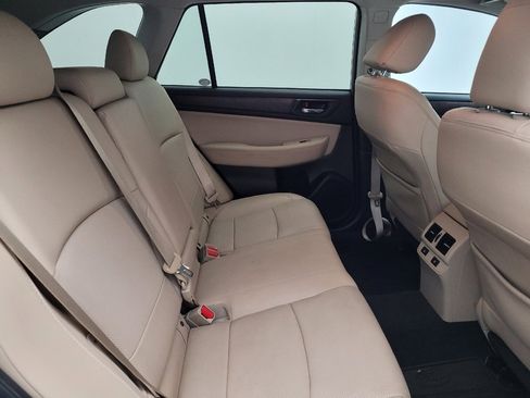 Used 2016 Subaru Outback 3.6R Limited image 19