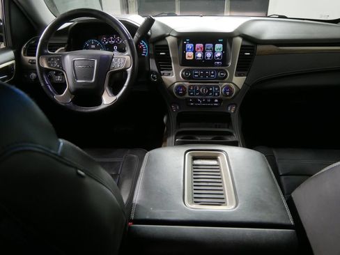 Used 2018 GMC Yukon XL Denali w/ Denali Ultimate Package AWD/4WD image 24