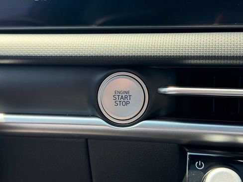 Used 2025 Hyundai Santa Cruz SEL FWD image 20