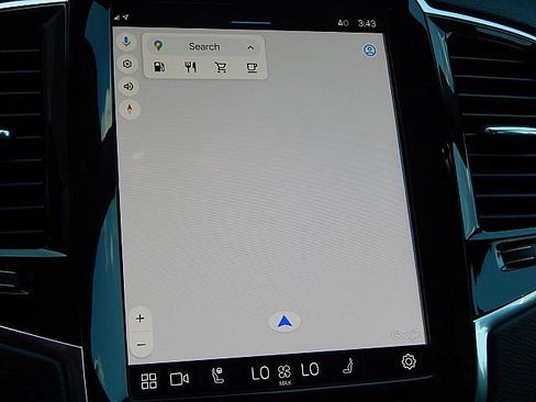 Certified 2025 Volvo XC90 B6 Plus image 26