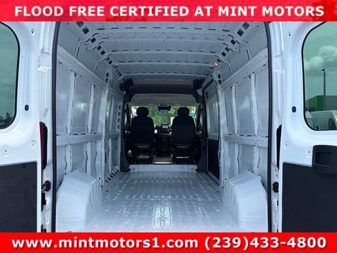 Used 2023 RAM ProMaster 2500 FWD image 12