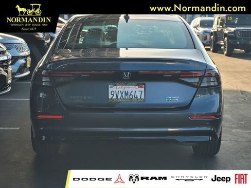 Used 2025 Honda Accord Touring image 4