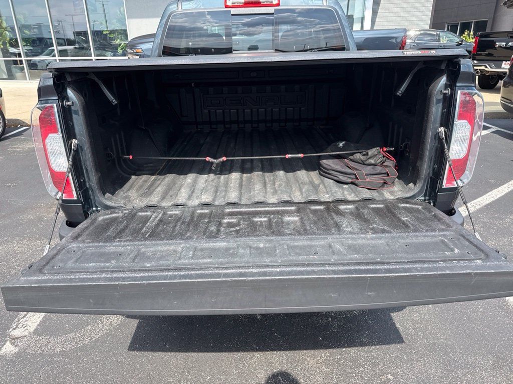 Used 2017 GMC Canyon Denali AWD/4WD image 9
