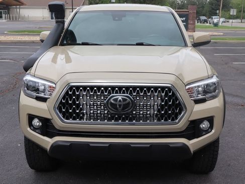 Used 2019 Toyota Tacoma TRD Off-Road AWD/4WD image 12