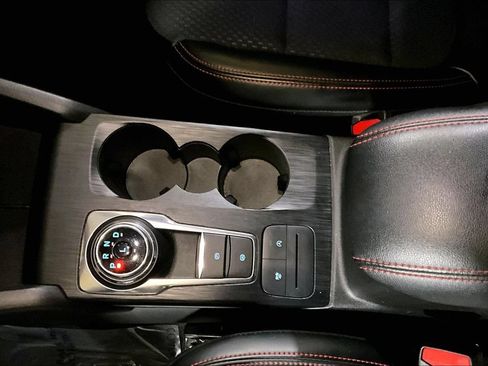 Certified 2025 Ford Escape ST-Line AWD/4WD image 31