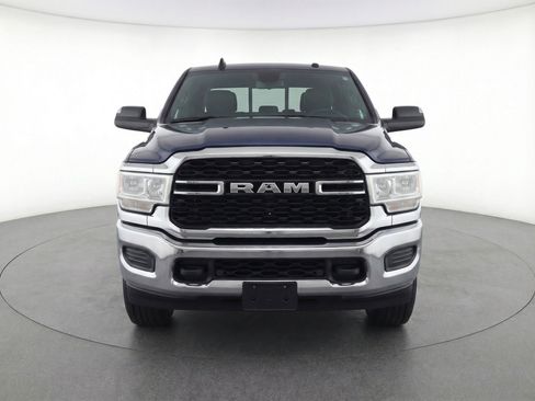 Used 2025 RAM 2500 Big Horn AWD/4WD image 2