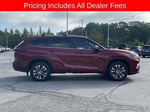Used 2026 Toyota Highlander XLE AWD/4WD image 6